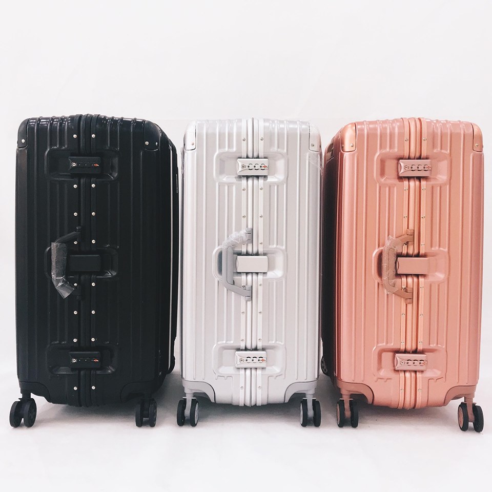 có nên sử dụng vali kéo bằng vải khi bay?