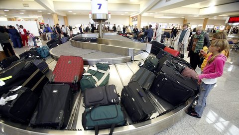 có nên sử dụng vali kéo vải khi bay?